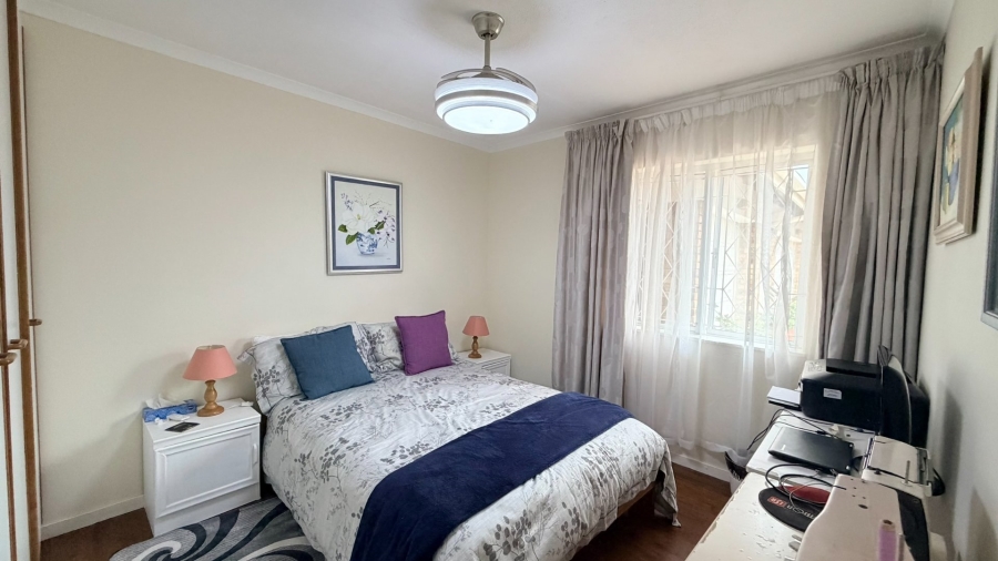 2 Bedroom Property for Sale in Manaba Beach KwaZulu-Natal
