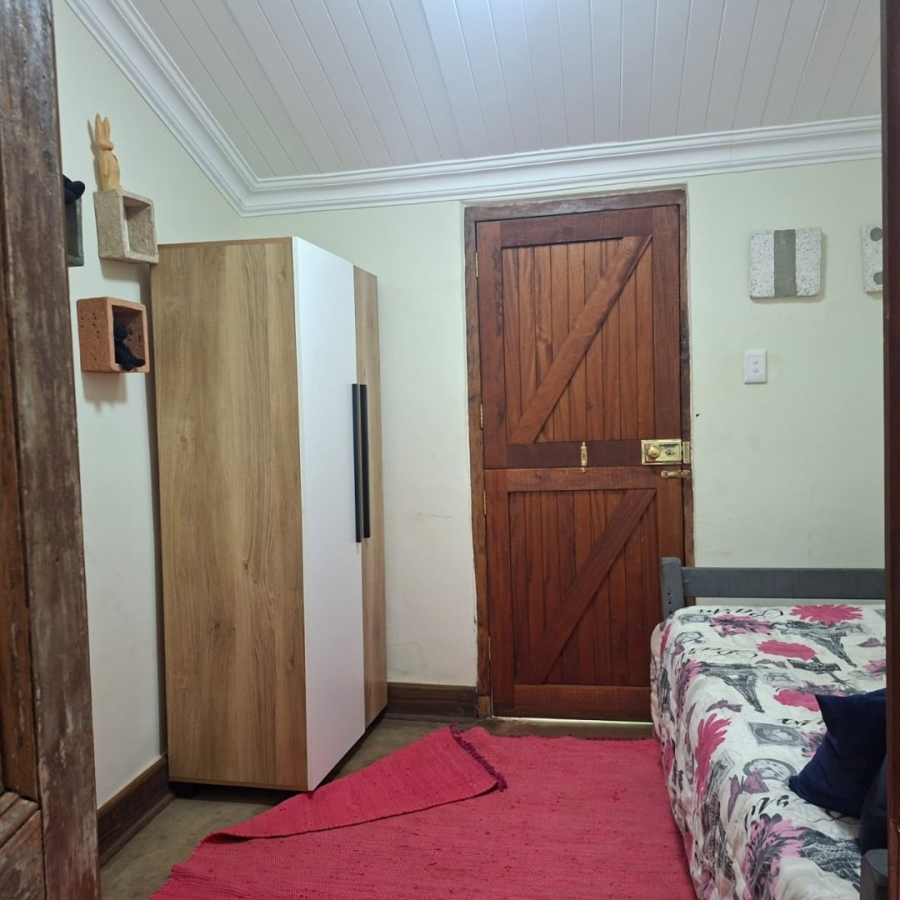 To Let 5 Bedroom Property for Rent in Byrne KwaZulu-Natal