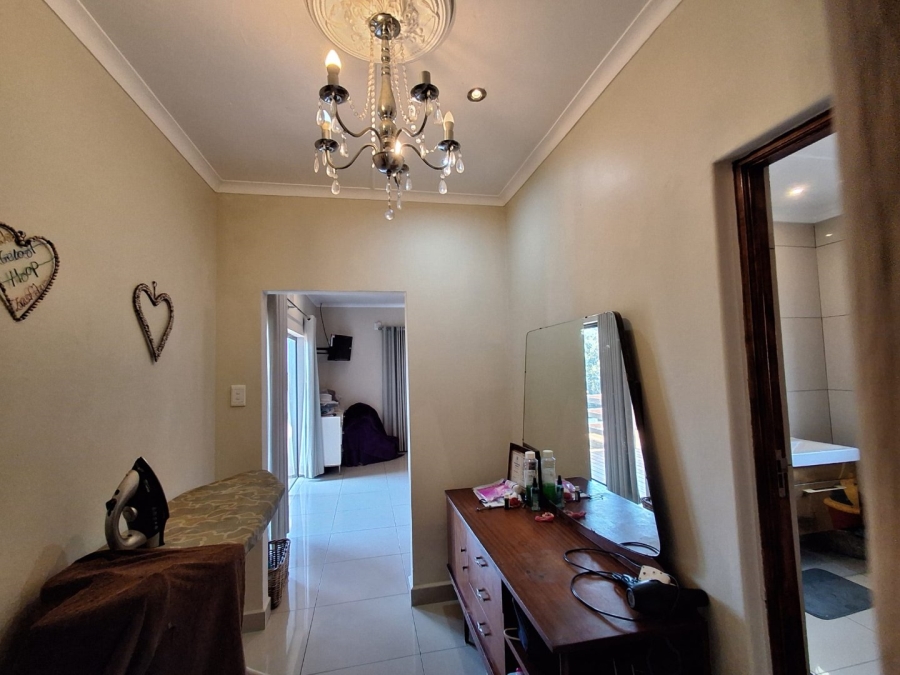 3 Bedroom Property for Sale in Umtentweni KwaZulu-Natal