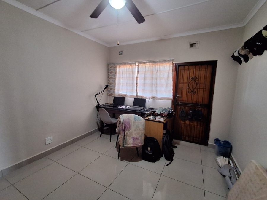 3 Bedroom Property for Sale in Umtentweni KwaZulu-Natal