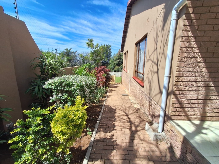 3 Bedroom Property for Sale in Umtentweni KwaZulu-Natal