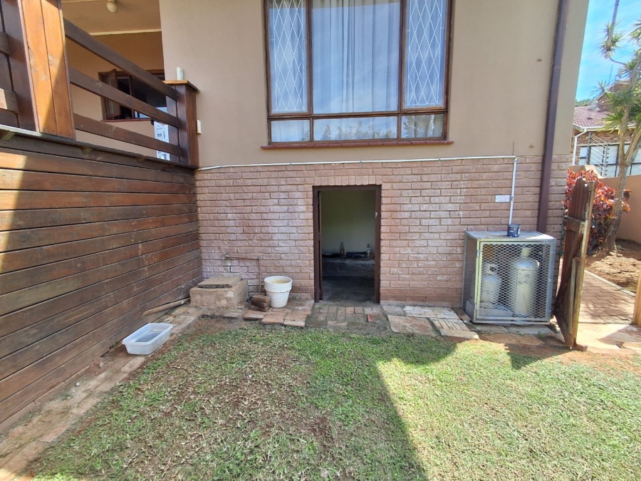 3 Bedroom Property for Sale in Umtentweni KwaZulu-Natal