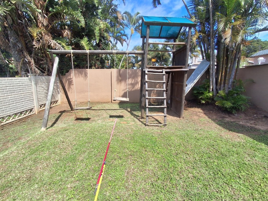 3 Bedroom Property for Sale in Umtentweni KwaZulu-Natal