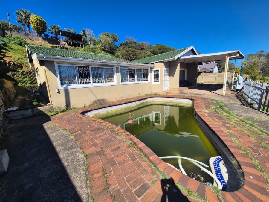 3 Bedroom Property for Sale in Brighton Beach KwaZulu-Natal