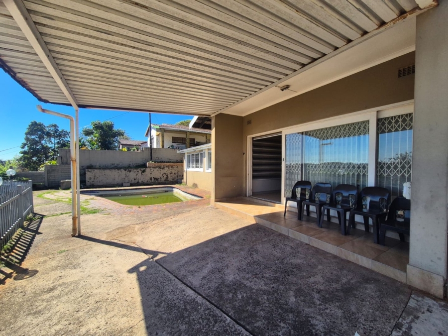 3 Bedroom Property for Sale in Brighton Beach KwaZulu-Natal
