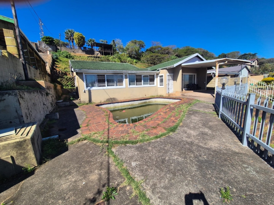 3 Bedroom Property for Sale in Brighton Beach KwaZulu-Natal