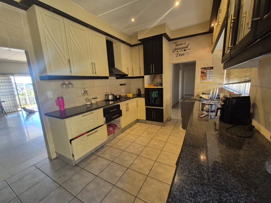3 Bedroom Property for Sale in Brighton Beach KwaZulu-Natal