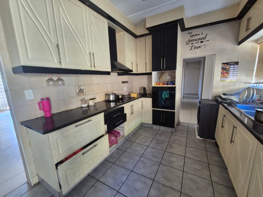 3 Bedroom Property for Sale in Brighton Beach KwaZulu-Natal