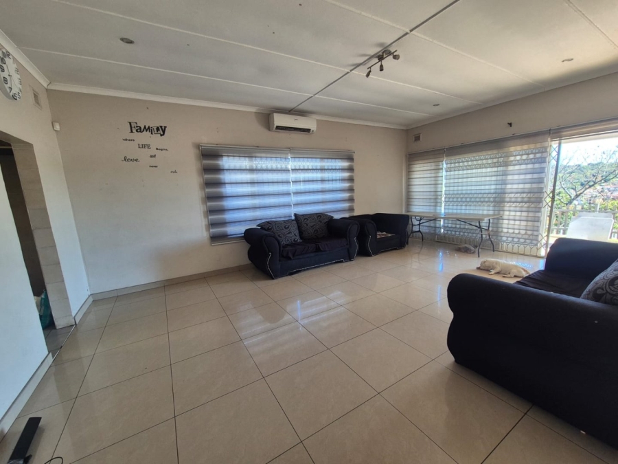3 Bedroom Property for Sale in Brighton Beach KwaZulu-Natal