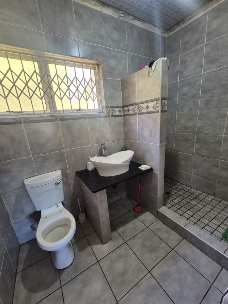 3 Bedroom Property for Sale in Brighton Beach KwaZulu-Natal