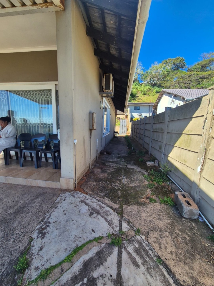 3 Bedroom Property for Sale in Brighton Beach KwaZulu-Natal
