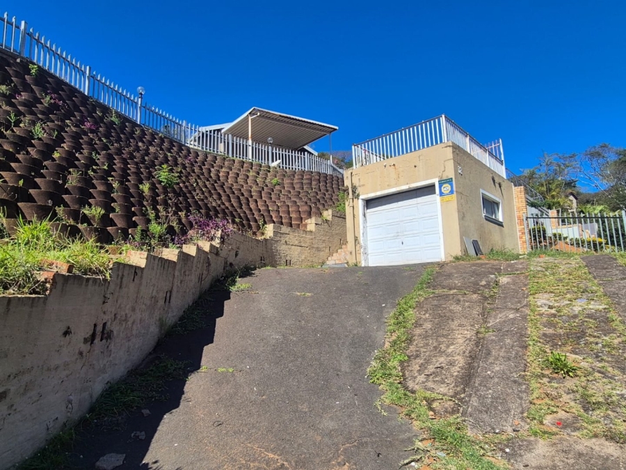 3 Bedroom Property for Sale in Brighton Beach KwaZulu-Natal