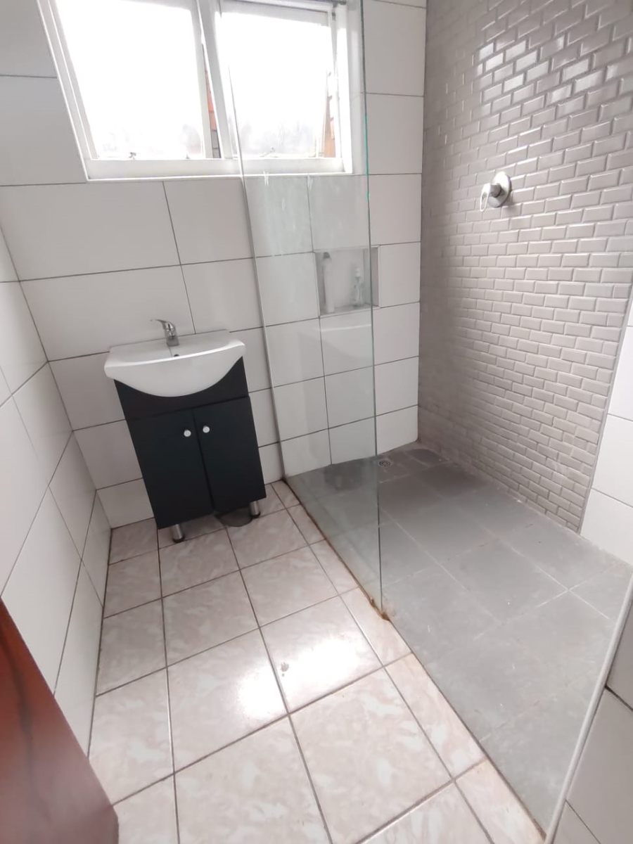 To Let 2 Bedroom Property for Rent in Wentworth KwaZulu-Natal