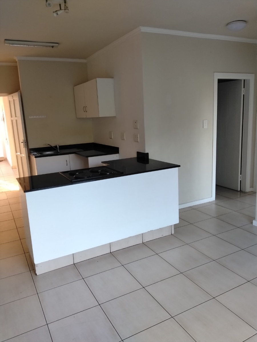 2 Bedroom Property for Sale in Ballitoville KwaZulu-Natal