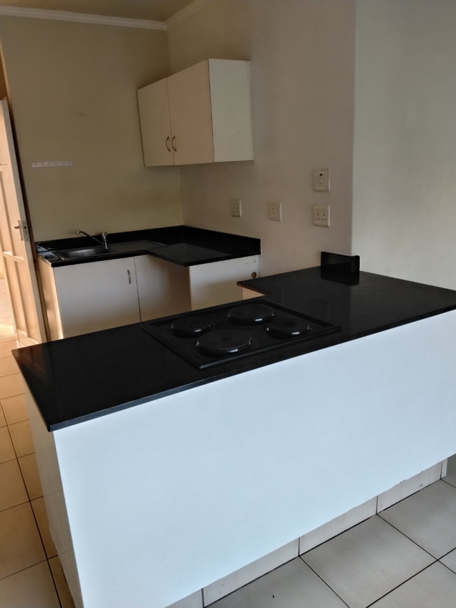 2 Bedroom Property for Sale in Ballitoville KwaZulu-Natal