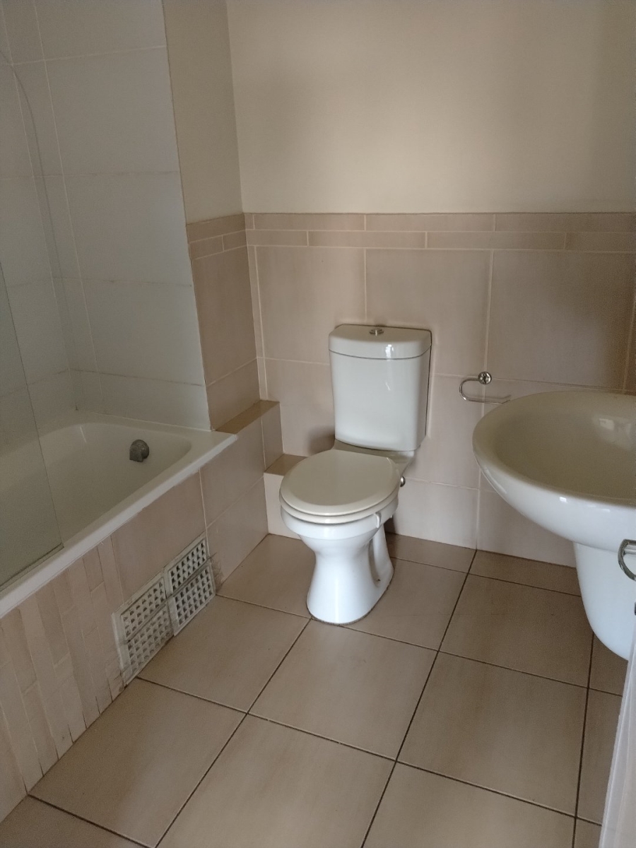 2 Bedroom Property for Sale in Ballitoville KwaZulu-Natal