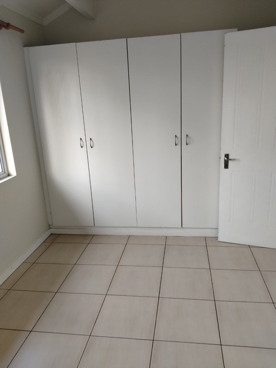 2 Bedroom Property for Sale in Ballitoville KwaZulu-Natal