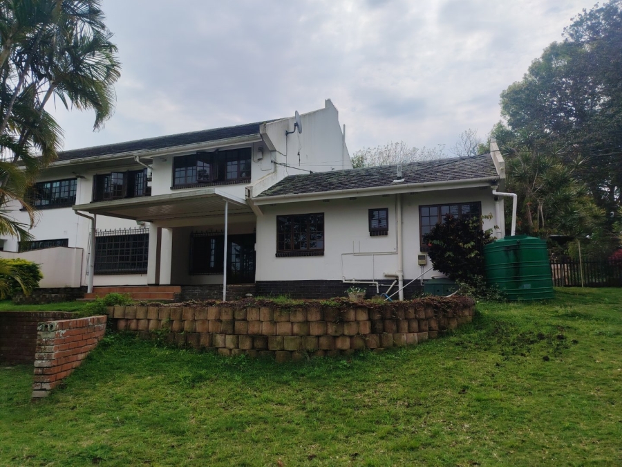 To Let 4 Bedroom Property for Rent in Kloof KwaZulu-Natal