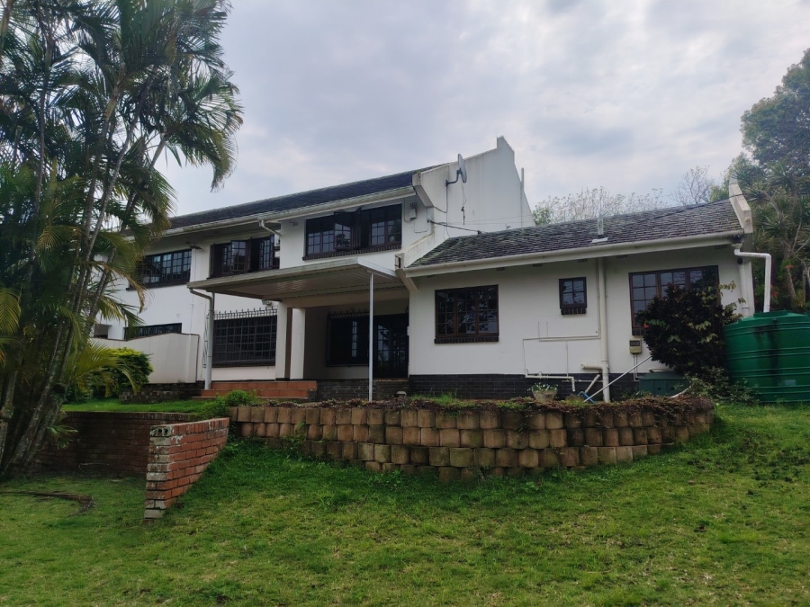 To Let 4 Bedroom Property for Rent in Kloof KwaZulu-Natal