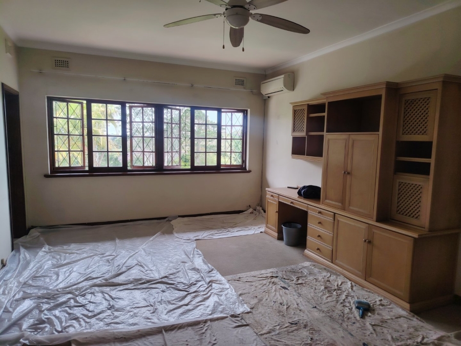To Let 4 Bedroom Property for Rent in Kloof KwaZulu-Natal