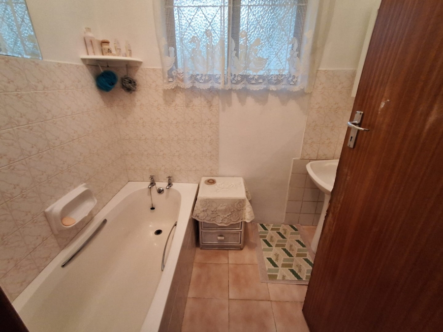 3 Bedroom Property for Sale in Oslo Beach KwaZulu-Natal