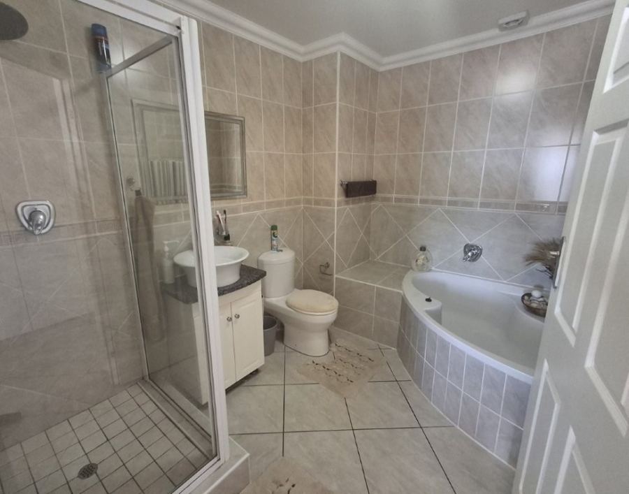 3 Bedroom Property for Sale in Manaba Beach KwaZulu-Natal