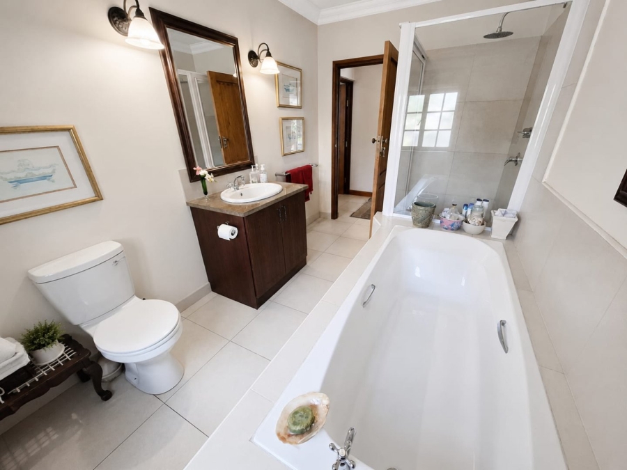 5 Bedroom Property for Sale in Ballito Central KwaZulu-Natal