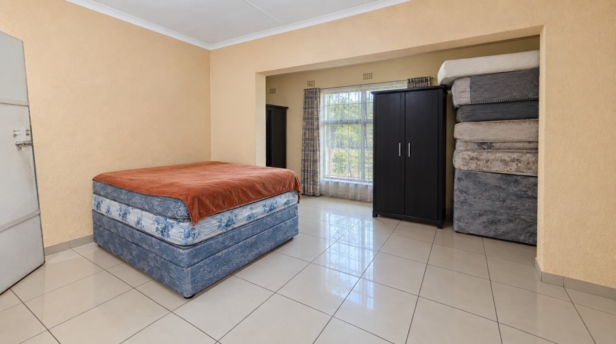 4 Bedroom Property for Sale in Barry Hertzog Park KwaZulu-Natal