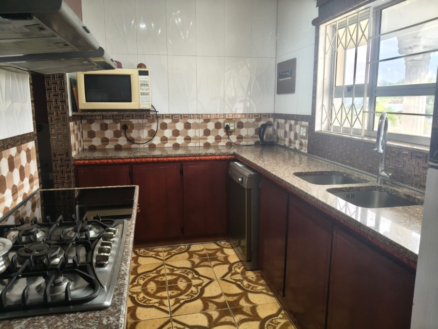 4 Bedroom Property for Sale in Sea Park KwaZulu-Natal