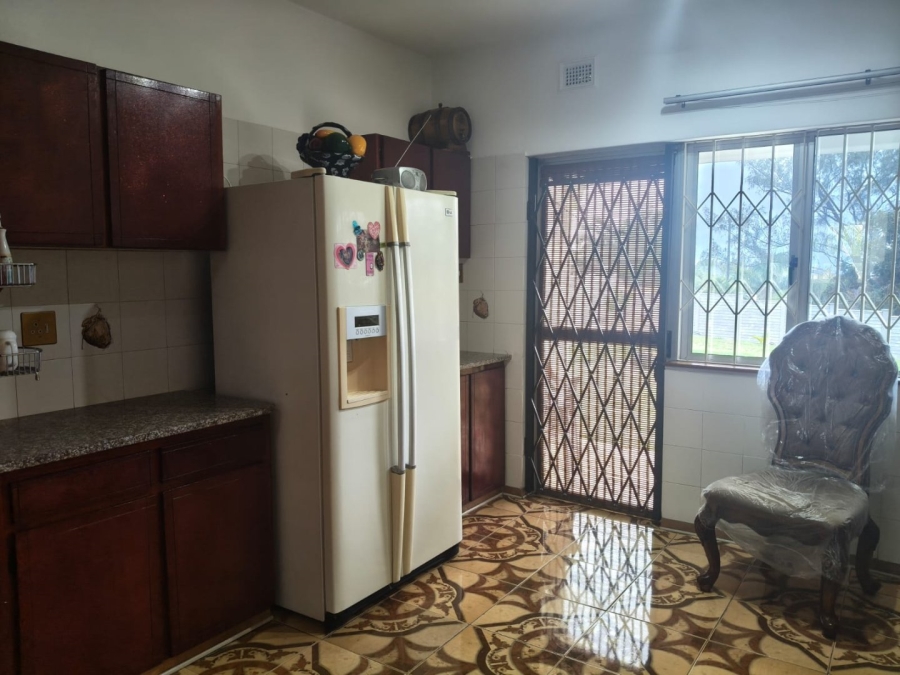 4 Bedroom Property for Sale in Sea Park KwaZulu-Natal