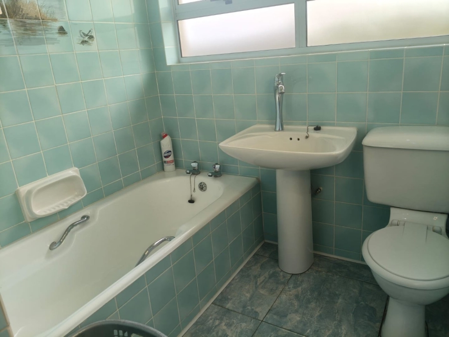 4 Bedroom Property for Sale in Sea Park KwaZulu-Natal