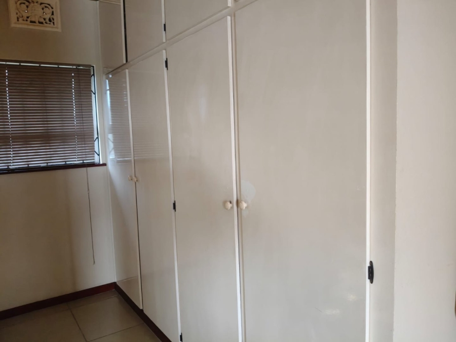 4 Bedroom Property for Sale in Sea Park KwaZulu-Natal