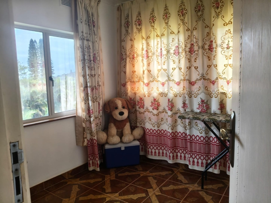 4 Bedroom Property for Sale in Sea Park KwaZulu-Natal
