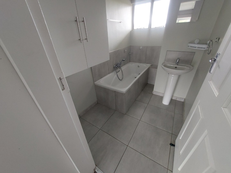 To Let 3 Bedroom Property for Rent in Chase Valley KwaZulu-Natal