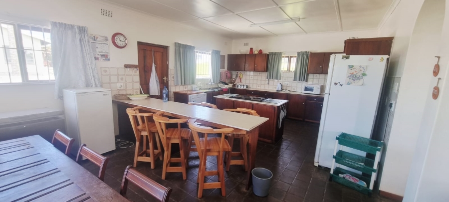 4 Bedroom Property for Sale in Uvongo KwaZulu-Natal