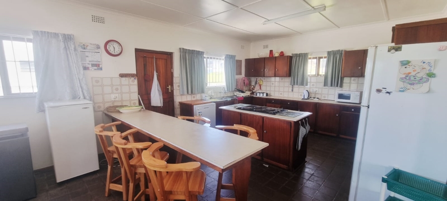 4 Bedroom Property for Sale in Uvongo KwaZulu-Natal