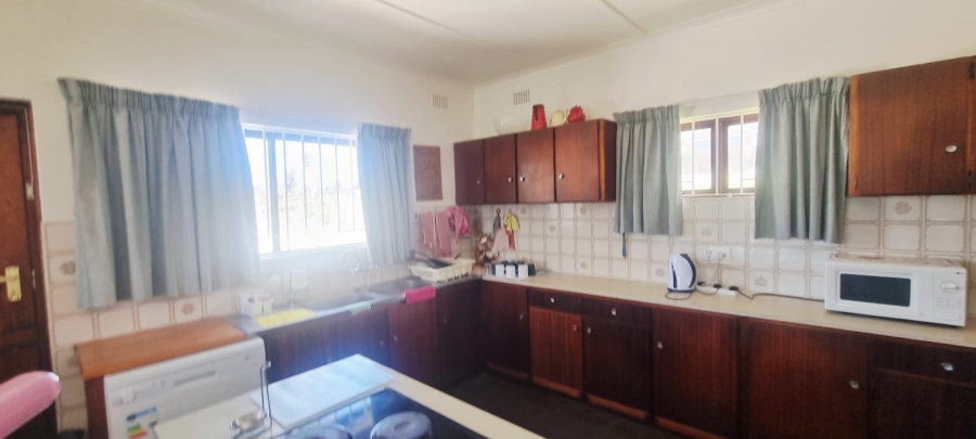 4 Bedroom Property for Sale in Uvongo KwaZulu-Natal