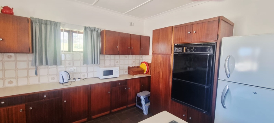 4 Bedroom Property for Sale in Uvongo KwaZulu-Natal