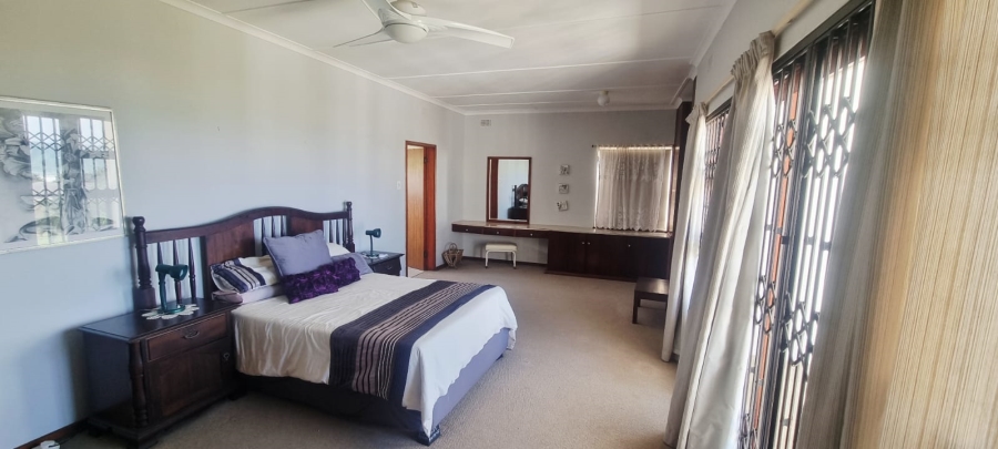4 Bedroom Property for Sale in Uvongo KwaZulu-Natal