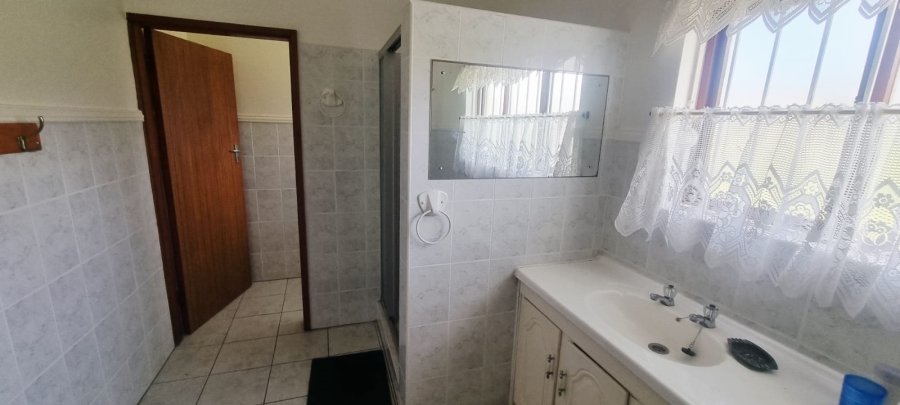 4 Bedroom Property for Sale in Uvongo KwaZulu-Natal