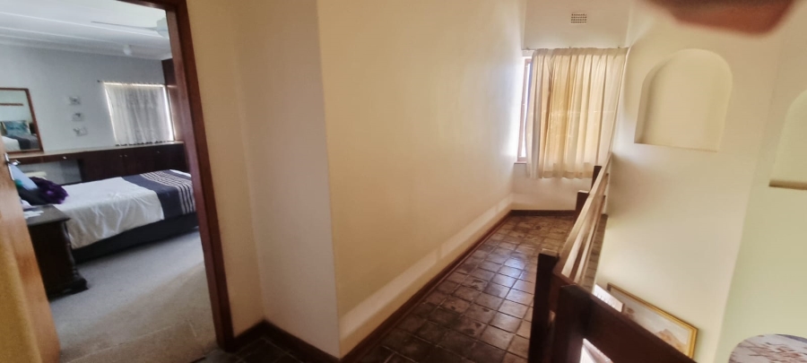 4 Bedroom Property for Sale in Uvongo KwaZulu-Natal
