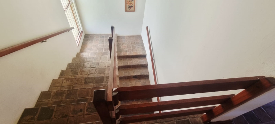 4 Bedroom Property for Sale in Uvongo KwaZulu-Natal