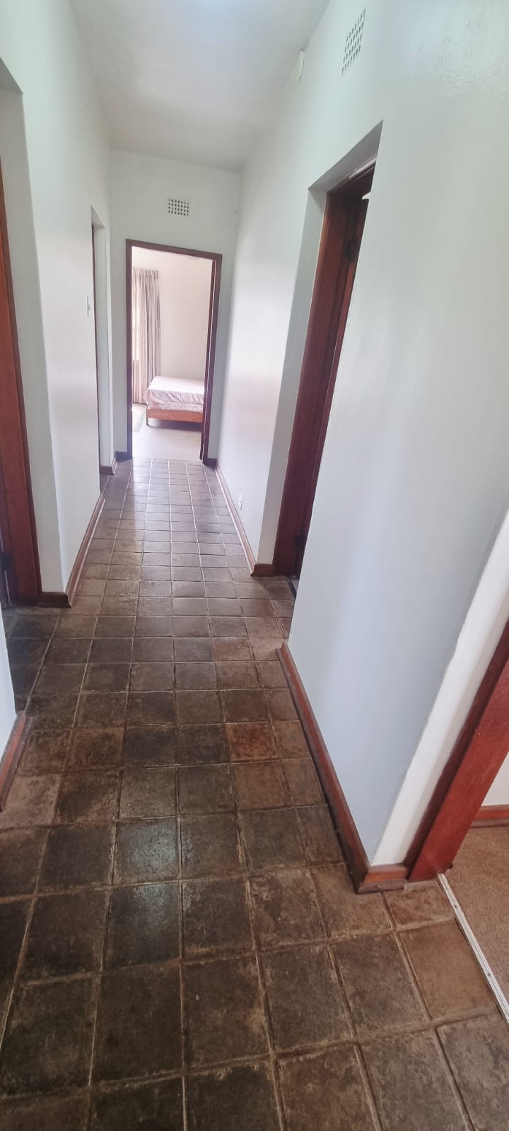 4 Bedroom Property for Sale in Uvongo KwaZulu-Natal