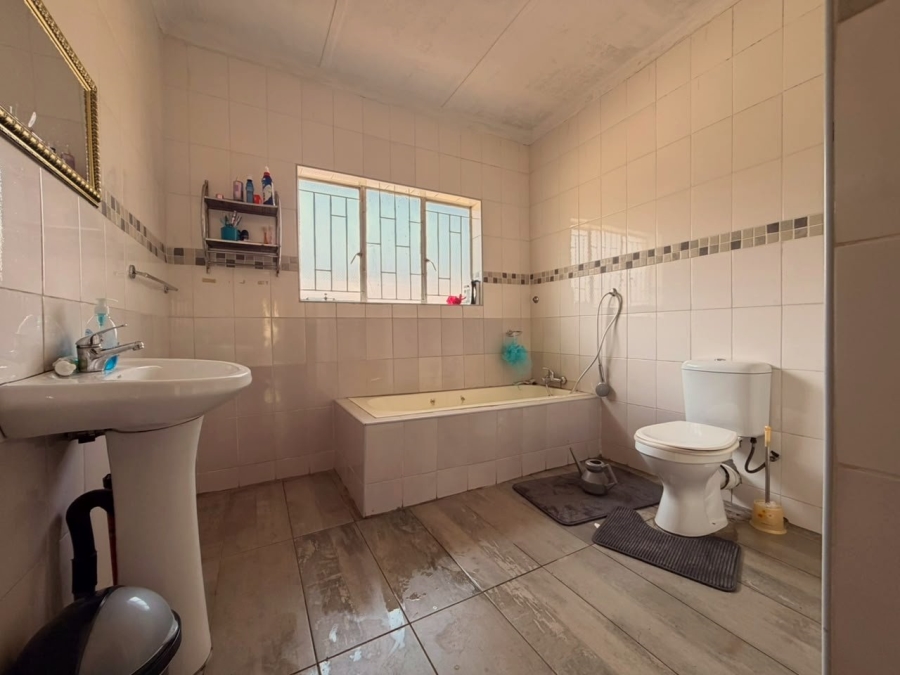 3 Bedroom Property for Sale in Newcastle KwaZulu-Natal