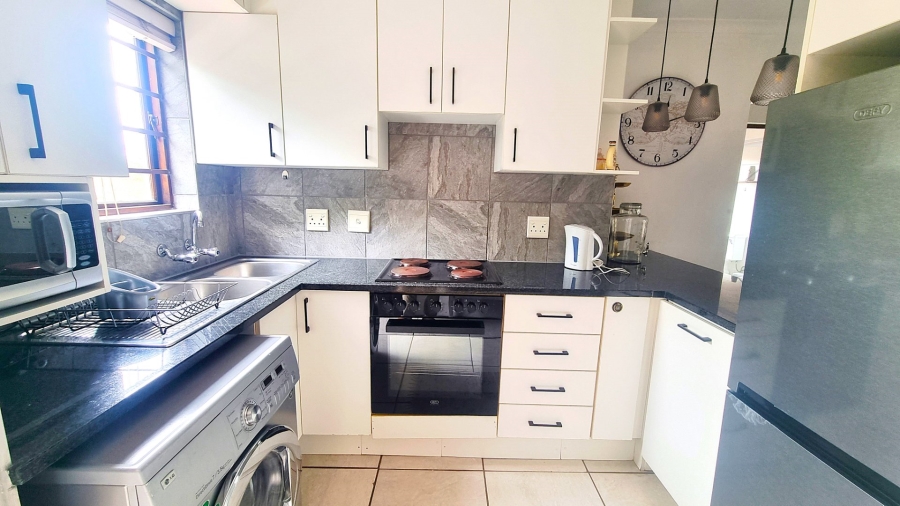 2 Bedroom Property for Sale in Uvongo KwaZulu-Natal
