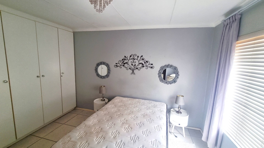 2 Bedroom Property for Sale in Uvongo KwaZulu-Natal