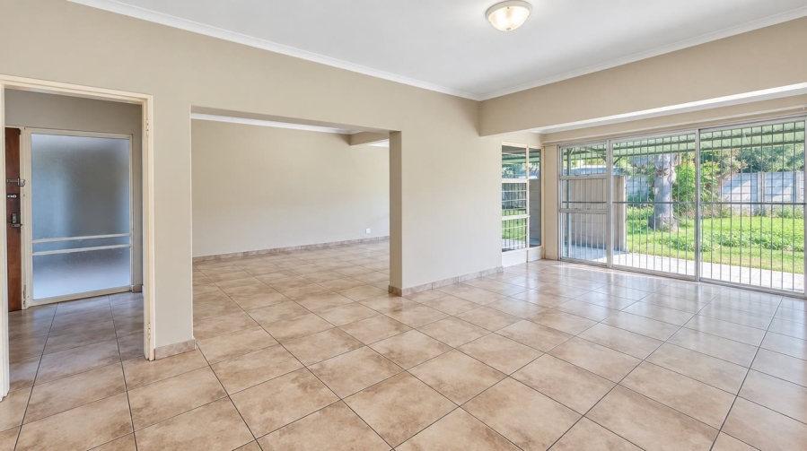 4 Bedroom Property for Sale in Schuinshoogte KwaZulu-Natal