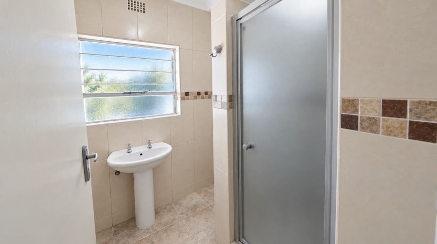 4 Bedroom Property for Sale in Schuinshoogte KwaZulu-Natal