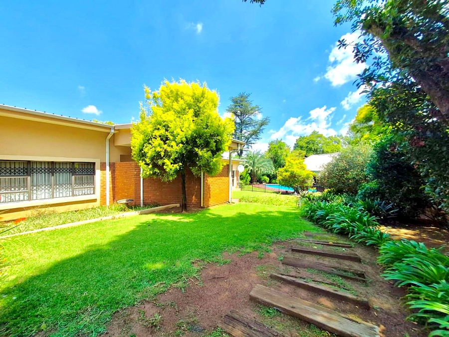 5 Bedroom Property for Sale in Signal Hill KwaZulu-Natal