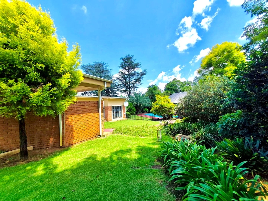 5 Bedroom Property for Sale in Signal Hill KwaZulu-Natal